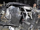 Zdemolované vozidlo po pumovém útoku v centru Damaku (12. prosince 2012).