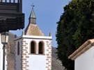 Ulika v Betancurii s kostelem Nuestra Senora de la Concepción
