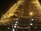Egyptská armáda v Káhie rozmisuje tanky bhem demonstrací, pi kterých tisíce