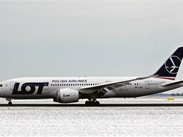 Na praskm Letiti Vclava Havla poprv pistl Boeing 787 Dreamliner.