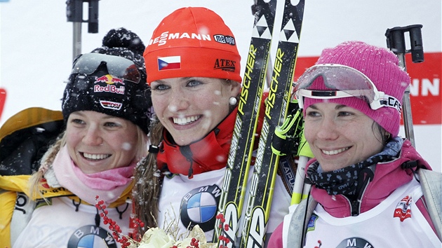 NEJLEP I NEJKRSNJ. Gabriela Soukalov vyhrla sprint Svtovho pohru ve slovinsk Pokljuce. Tsn porazila druhou Nmku Miriam Gssnerovou a tet Blorusku Skardinovou.