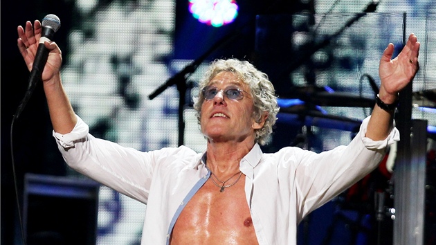 Na charitativnm koncert 12. 12. 2012 pro obti huriknu Sandy zahrla i skupina The Who (Roger Daltrey).