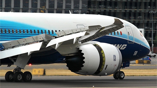 Boeing 787 Dreamliner v tovrnm proveden