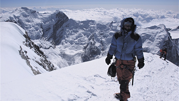 Olomouck horolezkyn Markta Hankov pokoila himaljsk vrchol Mera Peak ve vce 6 476 metr a to s voperovanm kardiostimultorem.