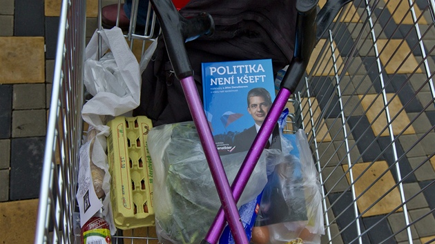 Den s kandid�tem na prezidenta. Ji�� Dienstbier (18. prosince 2012).