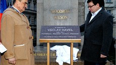 Odhalení desky na poest Václava Havla, památník Woodrow Wilsona v Praze 1.