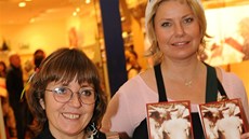 Bára Hrzánová a Marika Procházková nabízejí nákup koz pro tibetské nomádské