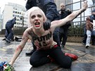 Aktivistky z hnutí Femen pijely do Bruselu protestovat proti ruskému...