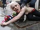 Aktivistky z hnutí Femen jsou vdy pipraveny odhalit své poprsí proti...