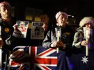 Assange pilo ped ekvádorskou ambasádu v Londýn podpoit asi 80 lidí.
