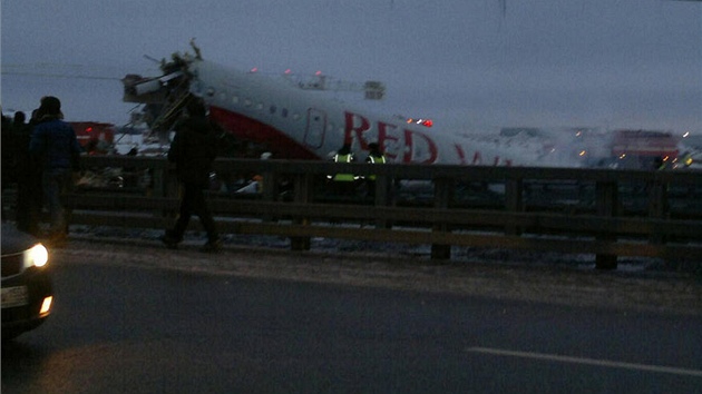 Na letiti vnukovo v Moskv havaroval tupolev s 12 lidmi na palub (29. prosince 2012).