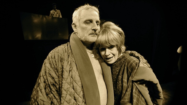 Divadlo Na zábradlí, Praha – Bertolt Brecht – Život Galileiho. Na snímku Miloslav Mejzlík a Marie Spurná