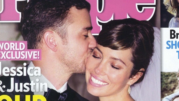 Justin Timberlake a Jessica Bielov prodali fotky ze svatby asopisu People.