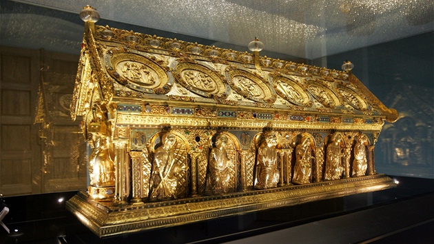 Relikviář Sv. Maura se nachází v trezorové místnosti Státního hradu a zámku v Bečově nad Teplou.