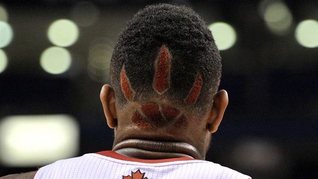 Amir Johnson z Toronta Raptors zakomponoval klubov logo do svho esu.