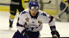 V dresu Litom��ic (bílá) se prohán�l i Martin �koula a pomohl k výh�e 2:1 nad