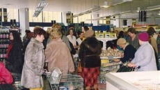 Supermarket Mana v roce 1991