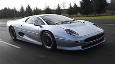 Jaguar XJ 220