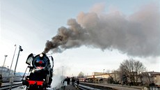 Na 85 let starou tra z Veselí na Slovensko vyjela parní lokomotiva (29.