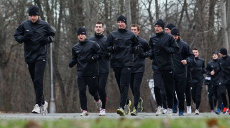 Fotbalisté Hradce Králové na prvním tréninku v roce 2013.