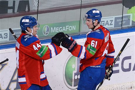 KONÍ. Nicklas Danielsson (vlevo) a Eric Christensen opoutí kádr praského Lva.