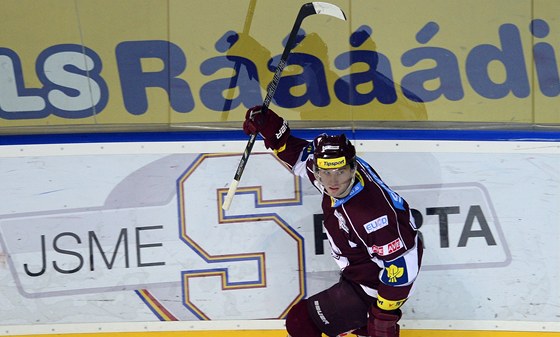 OSLAVENEC. Petr Ton slaví tyicáté narozeniny.