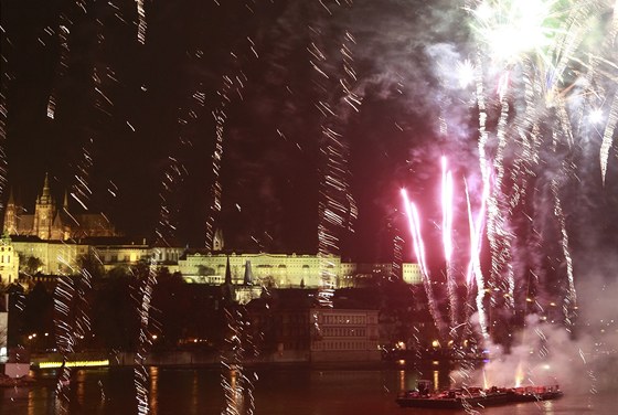 Novoroční ohňostroj v Praze (2013)