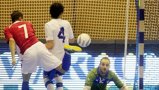 Futsalisté v předposledním duelu kvalifikace ME remizovali s Polskem