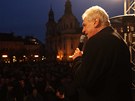 Milo Zeman na pedvolebním koncert na Staromstském námstí v Praze (9. ledna