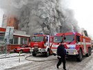 Poár devastuje 103. skladovou budovu Svitu ve Zlín