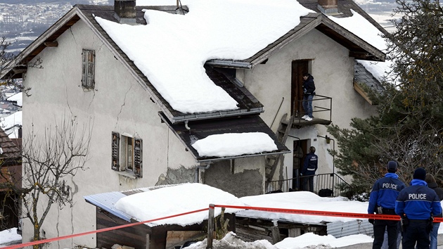 Policie pachatele pi zatkn dokonce postelila.