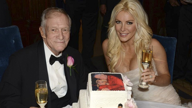 Hugh Hefner a Crystal Harrisov� se vzali 31. prosince 2012.