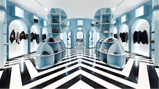 Hongkongský butik Hitgallery je z dílny italského designéra Fabia Novembreho. 