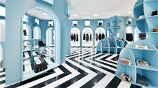 Hongkongský butik Hitgallery je z dílny italského designéra Fabia Novembreho. 