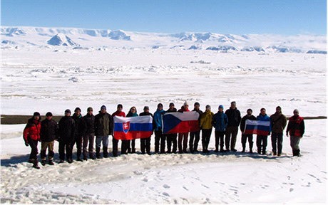 Výprava vdc z R dorazila na antarktickou stanici Johanna G. Mendela na...