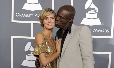 Heidi Klumová a Seal - pedávání cen Grammy 2010
