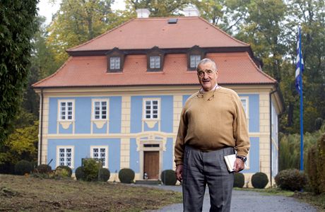 Karel Schwarzenberg. Souasn ministr zahrani a pedseda TOP 09 je podle