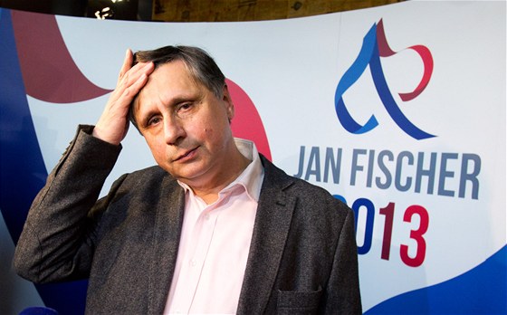 Jan Fischer ocenil ped druhým kolem volby na Hrad Miloe Zemana a zkritizoval Karla Schwarzenberga.
