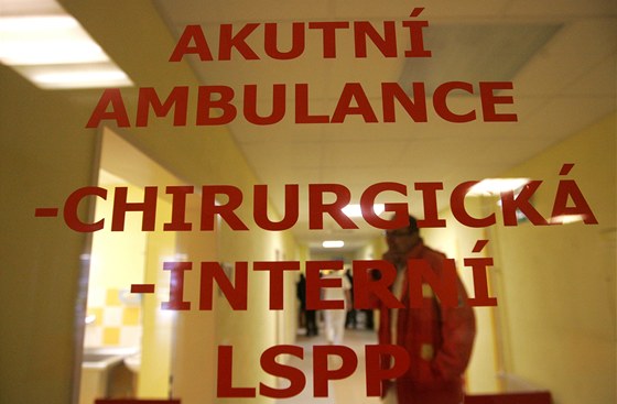 Zavedení smnného provozu v novomstské nemocnici padá. 