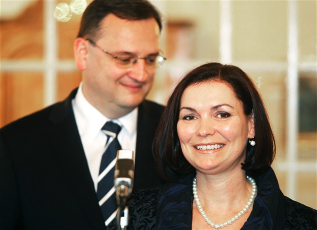 Radka a Petr Ne�asovi na tradi�ním novoro�ním ob�d� s prezidentem Václavem...