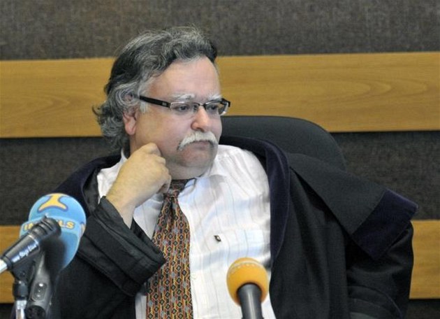 Policie chce obžalovat bývalého soudce za únik rozsudku v kauze Čapí hnízdo