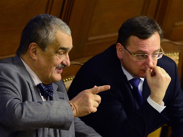 Volby rozhodla ekonomika, díl�í faktory pro toho �i onoho kandidáta by nezp�sobily tak velkou výslednici v Zeman�v prosp�ch. A Karel Schwarzenberg sedí v nepopulární vlád� - co� není výmluva, ale konstatování faktu.