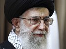 Nejvyí íránský klerik Alí Chameneí na archivním snímku