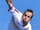 S velkou vervou podává Radek tpánek v utkání 3. kola Australian Open proti