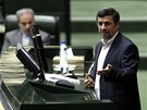 Íránský prezident Mahmúd Ahmadíneád hovoí 16. ledna 2013 v teheránském...