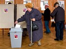 První den prezidentských voleb v Praze 8 (11. ledna 2013)