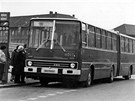 Kloubový autobus Ikarus