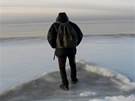 Estonci vyuívají zamrzlé moe také k pejezdm autem na nedaleké ostrovy.