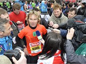 Loského plmaratonu se zúastnil také fotbalista Pavel Nedvd.