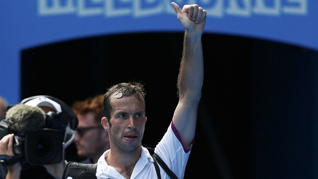 DIVCI, DKY! Radek tpnek se lou s publikem v arn Roda Lavera po prohe s Djokoviem na Australian Open.